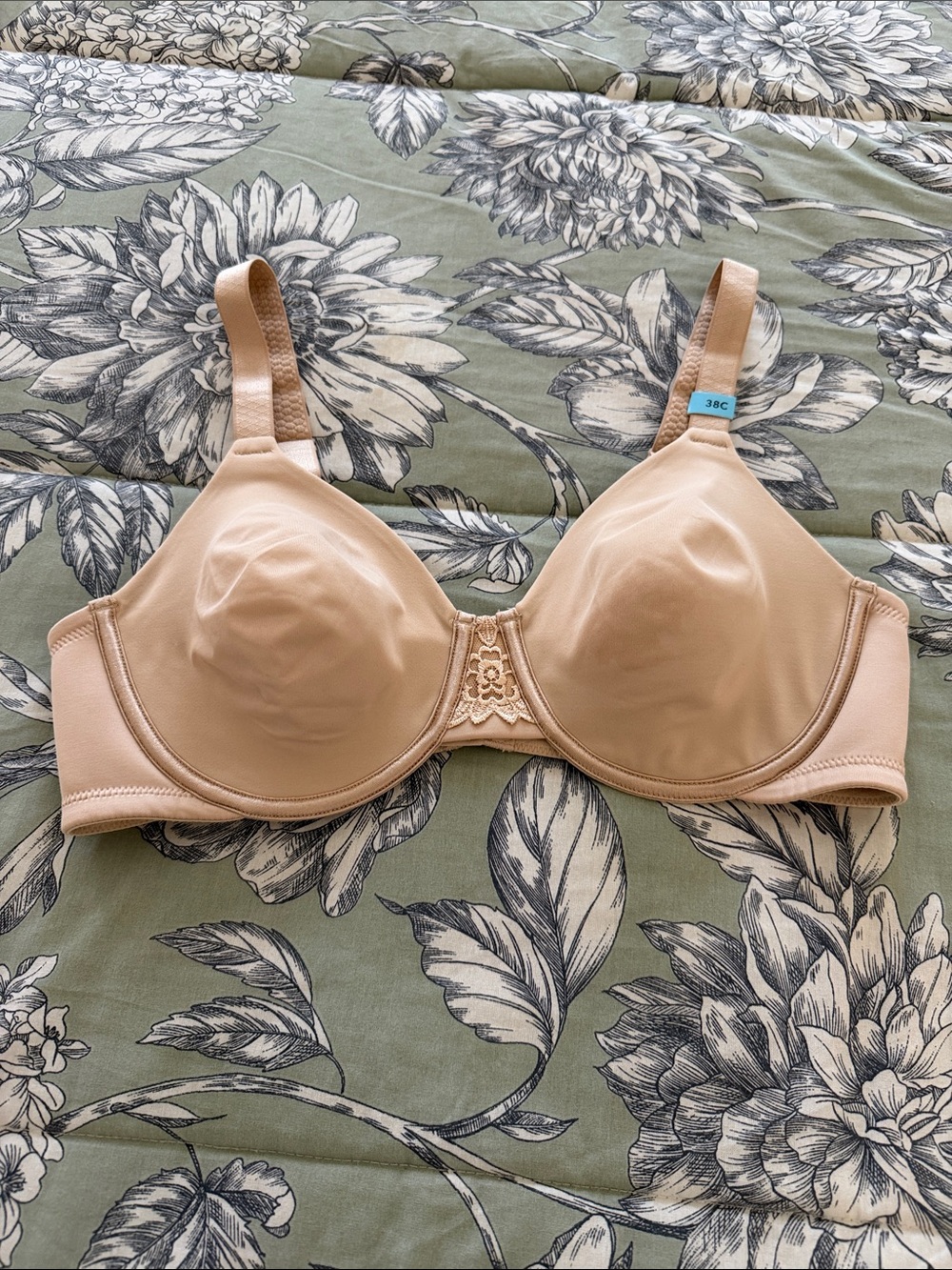 Vanity Fair Beige Underwire Bra Size 38C